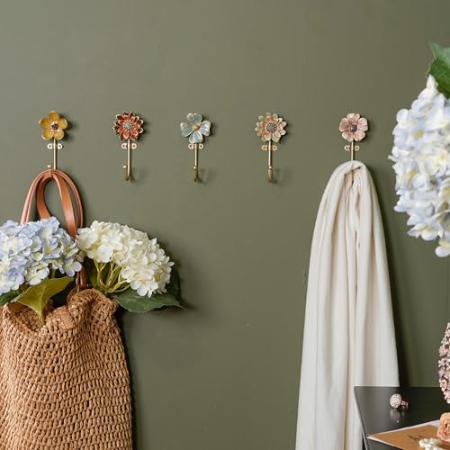 Home Decor Flowers - Five Decorative Flower-Shaped Wall Hooks For