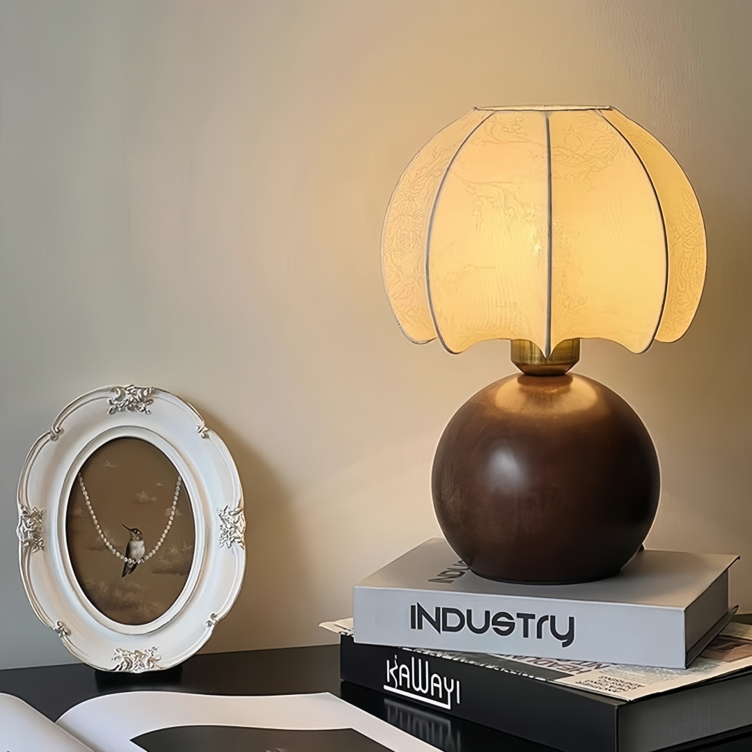 Home Decor Living - Vintage floral table lamp, medieval bedside