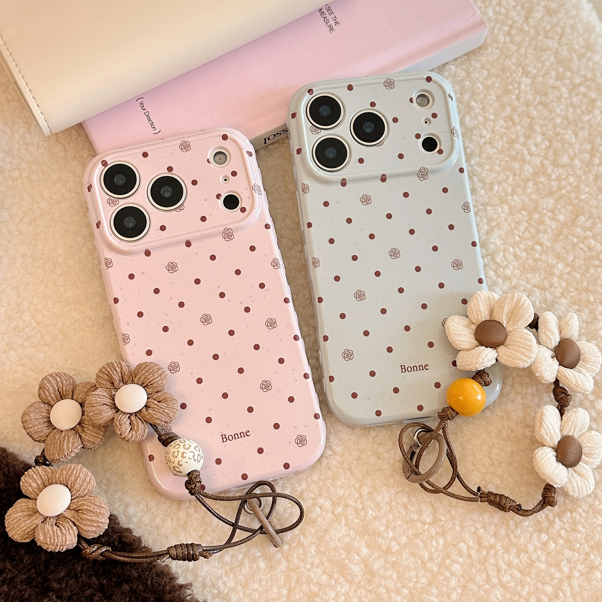Korean Full Screen Polka Dots  - Home Decor Flowers recension och pris