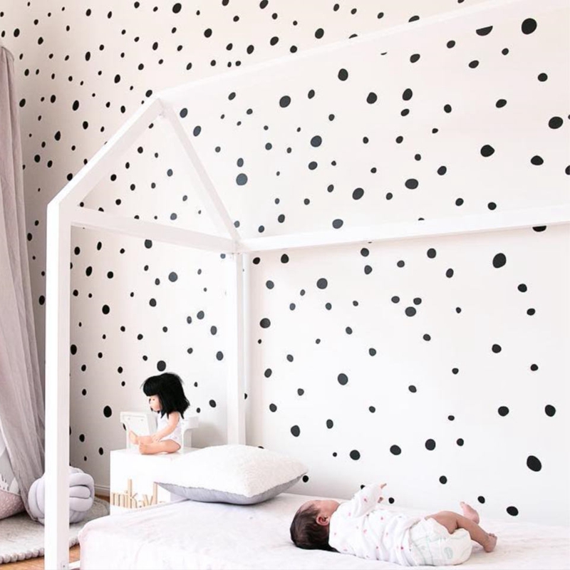 MINI Hand Drawn Polka Dots Wal - Home Decor Y2K recension och pris