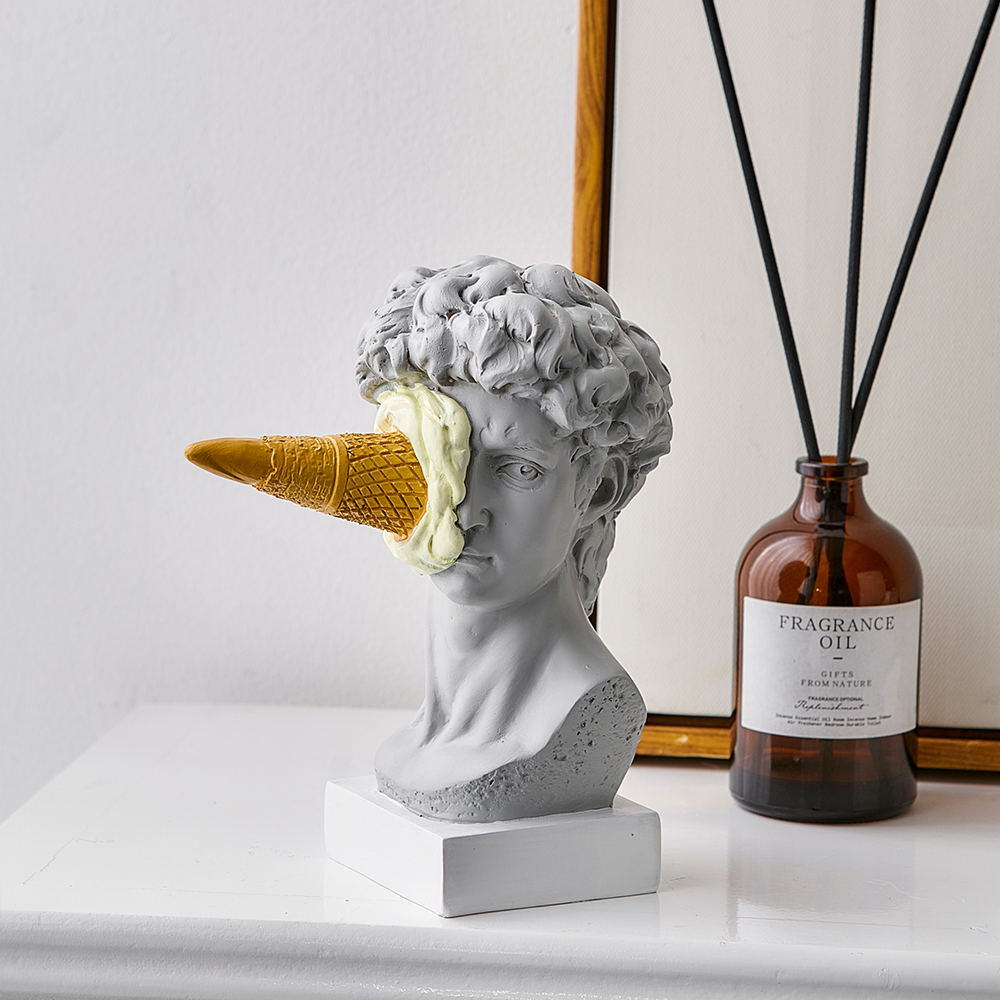 Modern Nordic Figure Ornament  - Home Decor Y2K recension och pris